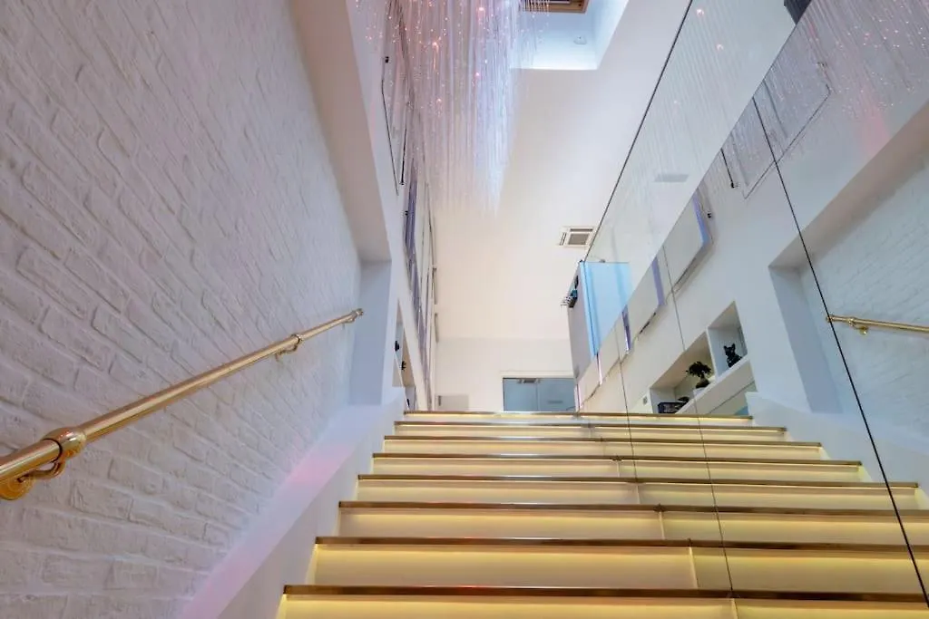 Apartment Piscina Interna Privata E Spa A Milano