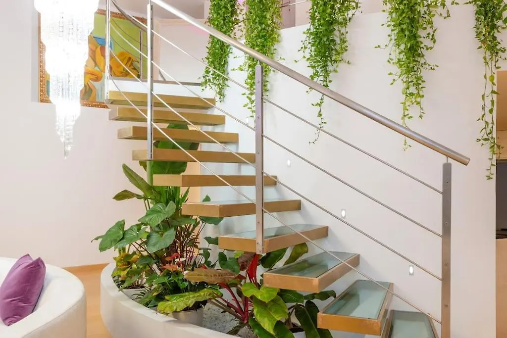 Apartment Piscina Interna Privata E Spa A Milano Italy