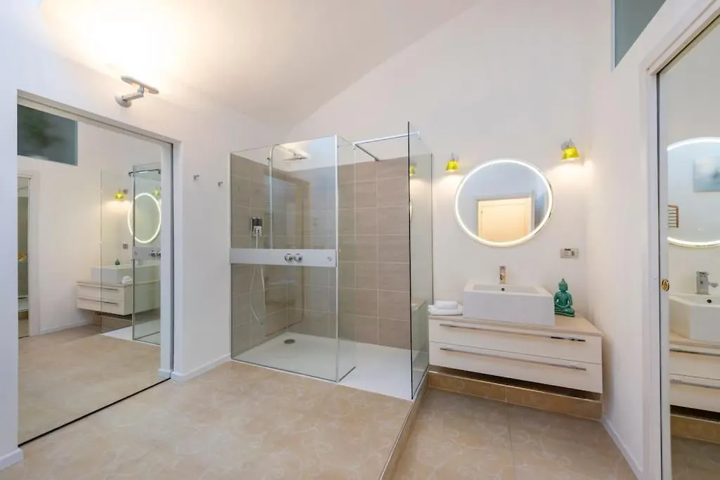 Apartment Piscina Interna Privata E Spa A Milano
